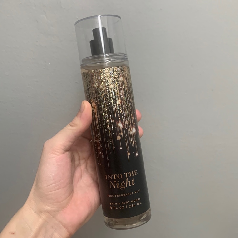 Into the night fragrance